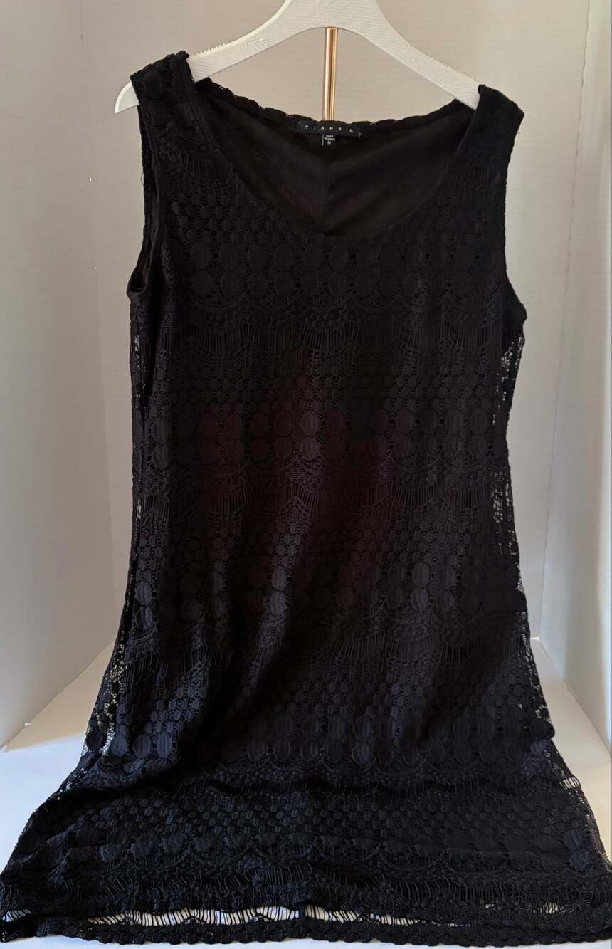 Women's Tiana B Black Embroidered Lace Sleeveless Shift Dress Sz M